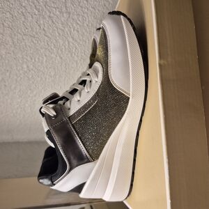 White and Black Two-Tone Sneakers with Cushioned Sole